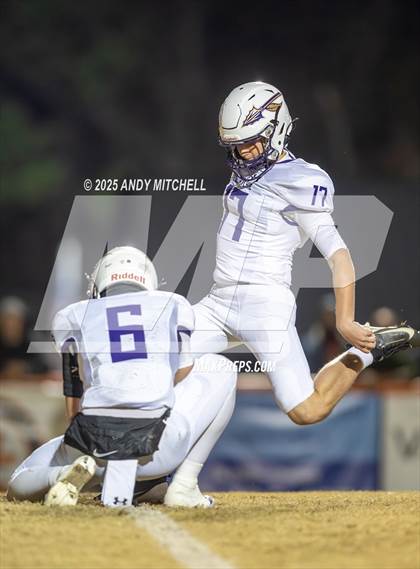 Thumbnail 1 in Sequatchie County vs Meigs County (3A second round) photogallery.