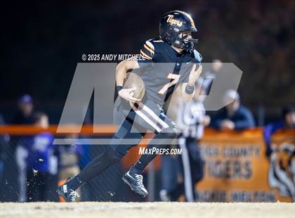 Thumbnail 3 in Sequatchie County vs Meigs County (3A second round) photogallery.