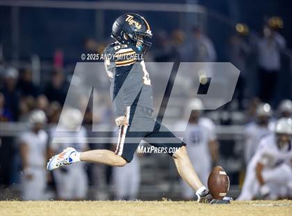 Thumbnail 3 in Sequatchie County vs Meigs County (3A second round) photogallery.