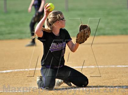 Thumbnail 1 in Oakland Mills @ Long Reach photogallery.