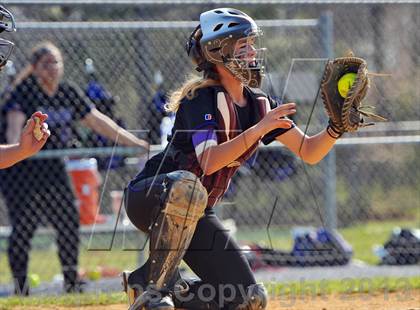 Thumbnail 1 in Oakland Mills @ Long Reach photogallery.