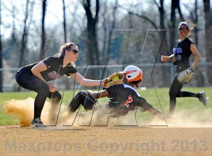 Thumbnail 3 in Oakland Mills @ Long Reach photogallery.