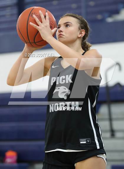 Thumbnail 2 in Pickerington North vs Thomas Worthington (Scrimmage) photogallery.