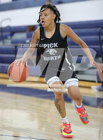 Thumbnail 3 in Pickerington North vs Thomas Worthington (Scrimmage) photogallery.