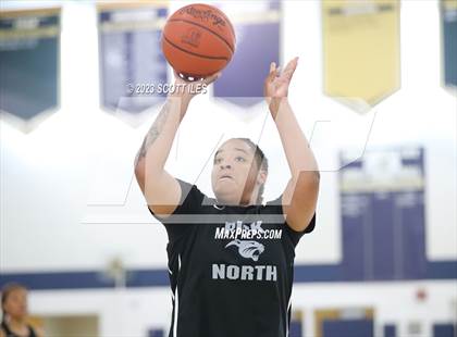Thumbnail 3 in Pickerington North vs Thomas Worthington (Scrimmage) photogallery.