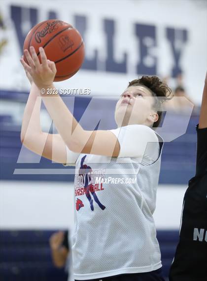 Thumbnail 2 in Pickerington North vs Thomas Worthington (Scrimmage) photogallery.