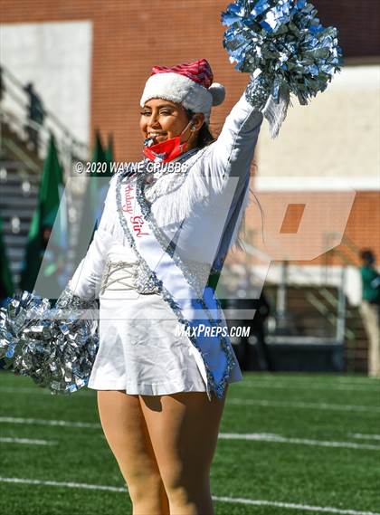 Thumbnail 3 in Ryan vs. Longview (UIL 5A D1 Regional Playoff) photogallery.