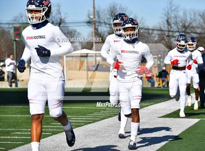 Thumbnail 2 in Ryan vs. Longview (UIL 5A D1 Regional Playoff) photogallery.