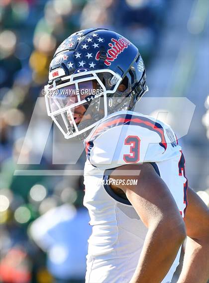 Thumbnail 1 in Ryan vs. Longview (UIL 5A D1 Regional Playoff) photogallery.