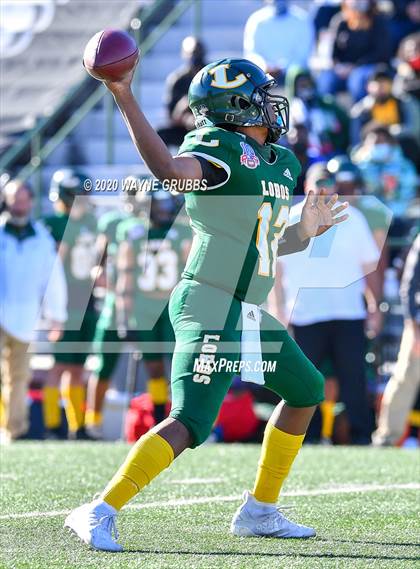 Thumbnail 2 in Ryan vs. Longview (UIL 5A D1 Regional Playoff) photogallery.