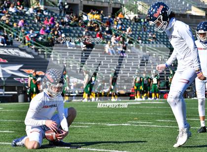 Thumbnail 2 in Ryan vs. Longview (UIL 5A D1 Regional Playoff) photogallery.
