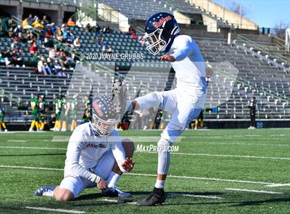 Thumbnail 3 in Ryan vs. Longview (UIL 5A D1 Regional Playoff) photogallery.