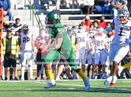 Thumbnail 1 in Ryan vs. Longview (UIL 5A D1 Regional Playoff) photogallery.