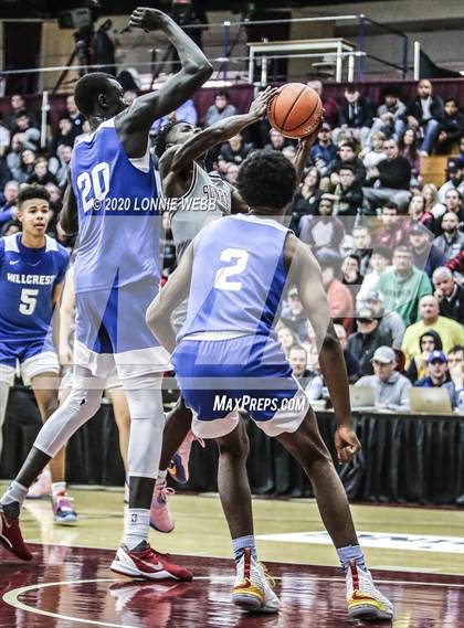 Thumbnail 2 in Sunrise Christian Academy vs. Hillcrest Prep (Spalding Hoophall Classic) photogallery.