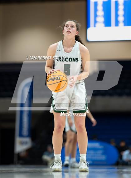 Thumbnail 2 in Colfax vs. Escalon (CIF SJS D4 Final) photogallery.