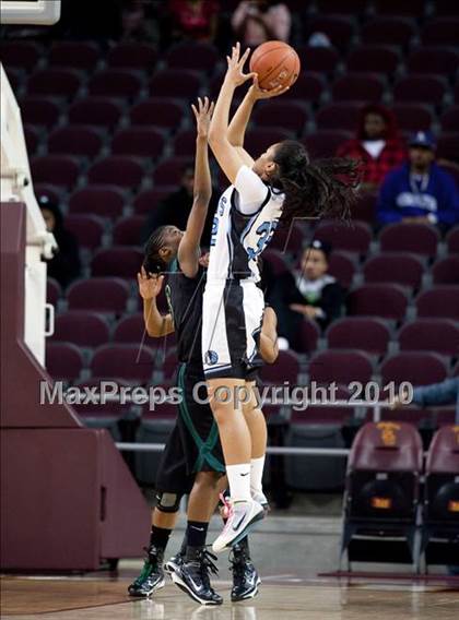 Thumbnail 1 in Carson vs. Narbonne (CIF LA City Section D1 Final) photogallery.