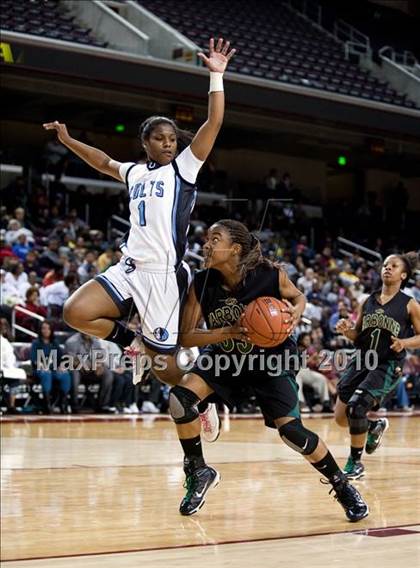 Thumbnail 1 in Carson vs. Narbonne (CIF LA City Section D1 Final) photogallery.