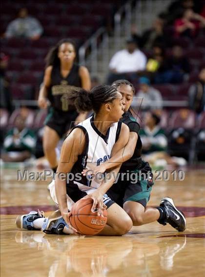 Thumbnail 3 in Carson vs. Narbonne (CIF LA City Section D1 Final) photogallery.