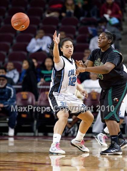 Thumbnail 2 in Carson vs. Narbonne (CIF LA City Section D1 Final) photogallery.