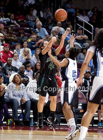 Thumbnail 1 in Carson vs. Narbonne (CIF LA City Section D1 Final) photogallery.