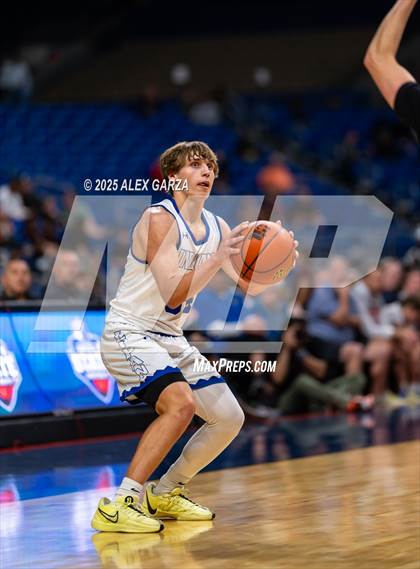 Thumbnail 2 in Lipan vs. Martin's Mill (UIL 2A Basketball Division II Final) photogallery.