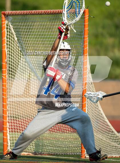 Thumbnail 1 in Regis Jesuit vs Fruita Monument (CHSAA 5A Round 1 Playoff) photogallery.