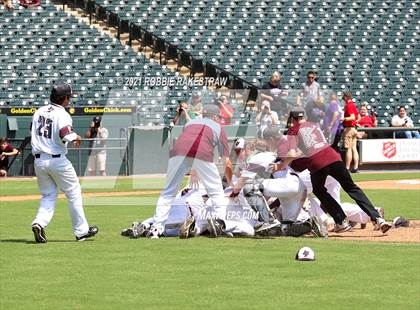 Thumbnail 2 in Kennard vs. Fayetteville (UIL 1A Final) photogallery.