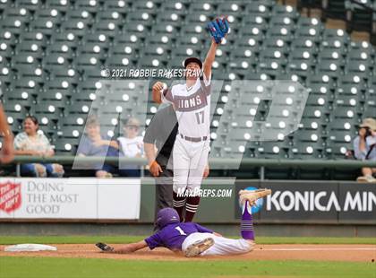 Thumbnail 2 in Kennard vs. Fayetteville (UIL 1A Final) photogallery.