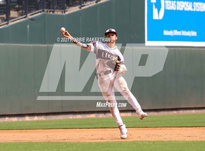 Thumbnail 3 in Kennard vs. Fayetteville (UIL 1A Final) photogallery.