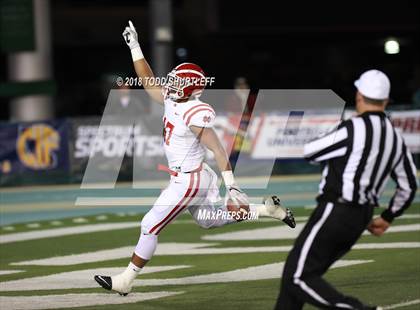 Thumbnail 2 in Mater Dei vs. De La Salle (CIF State Open Division Final) photogallery.