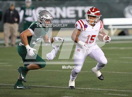 Thumbnail 3 in Mater Dei vs. De La Salle (CIF State Open Division Final) photogallery.