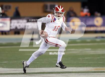 Thumbnail 3 in Mater Dei vs. De La Salle (CIF State Open Division Final) photogallery.