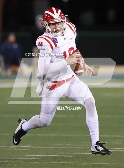 Thumbnail 1 in Mater Dei vs. De La Salle (CIF State Open Division Final) photogallery.