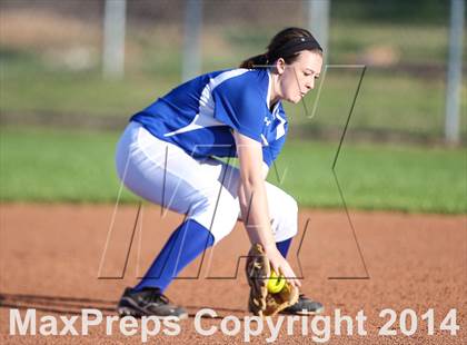 Thumbnail 3 in Sunnyvale @ Farmersville photogallery.