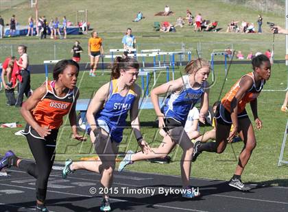 Thumbnail 3 in Ed Bourelle Invitational Track Meet photogallery.