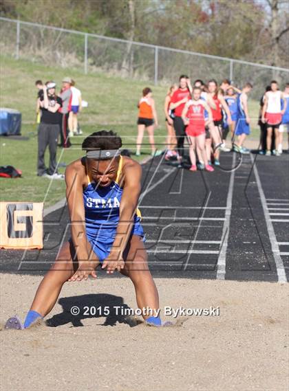 Thumbnail 2 in Ed Bourelle Invitational Track Meet photogallery.