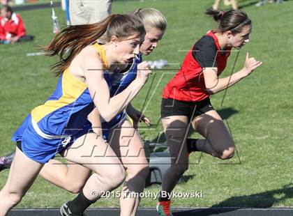 Thumbnail 2 in Ed Bourelle Invitational Track Meet photogallery.