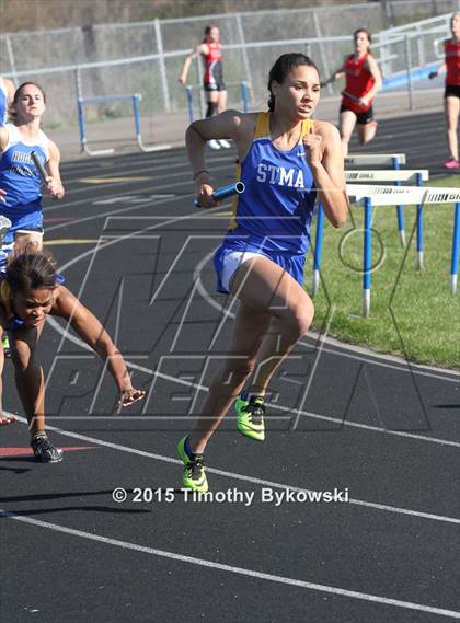 Thumbnail 3 in Ed Bourelle Invitational Track Meet photogallery.