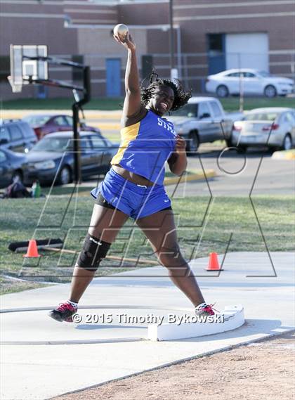 Thumbnail 3 in Ed Bourelle Invitational Track Meet photogallery.
