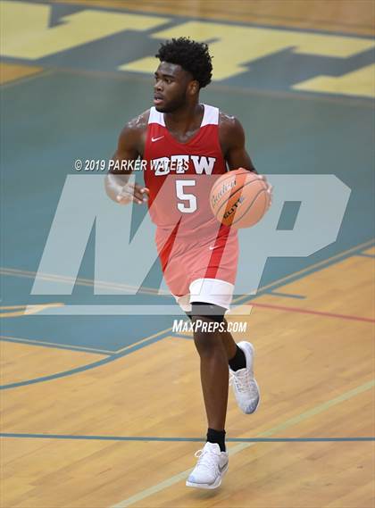 Thumbnail 3 in KIPP Booker T. Washington @ Metairie Park Country Day (Country Day Basketball Classic) photogallery.