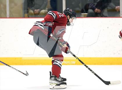 Thumbnail 1 in Loomis vs. Avon Old Farms (Avon Christmas Classic Final) photogallery.