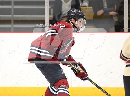 Thumbnail 2 in Loomis vs. Avon Old Farms (Avon Christmas Classic Final) photogallery.