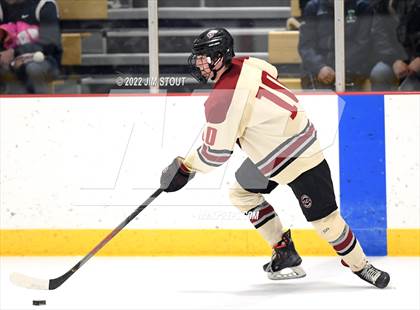 Thumbnail 2 in Loomis vs. Avon Old Farms (Avon Christmas Classic Final) photogallery.