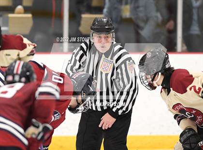 Thumbnail 1 in Loomis vs. Avon Old Farms (Avon Christmas Classic Final) photogallery.