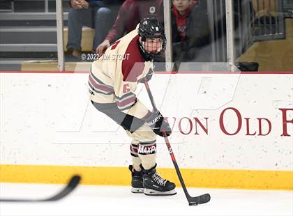 Thumbnail 1 in Loomis vs. Avon Old Farms (Avon Christmas Classic Final) photogallery.