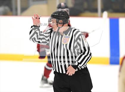 Thumbnail 1 in Loomis vs. Avon Old Farms (Avon Christmas Classic Final) photogallery.