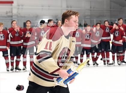 Thumbnail 3 in Loomis vs. Avon Old Farms (Avon Christmas Classic Final) photogallery.