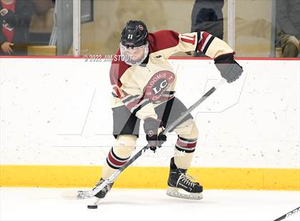 Thumbnail 1 in Loomis vs. Avon Old Farms (Avon Christmas Classic Final) photogallery.