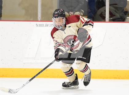Thumbnail 1 in Loomis vs. Avon Old Farms (Avon Christmas Classic Final) photogallery.