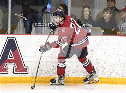 Thumbnail 3 in Loomis vs. Avon Old Farms (Avon Christmas Classic Final) photogallery.